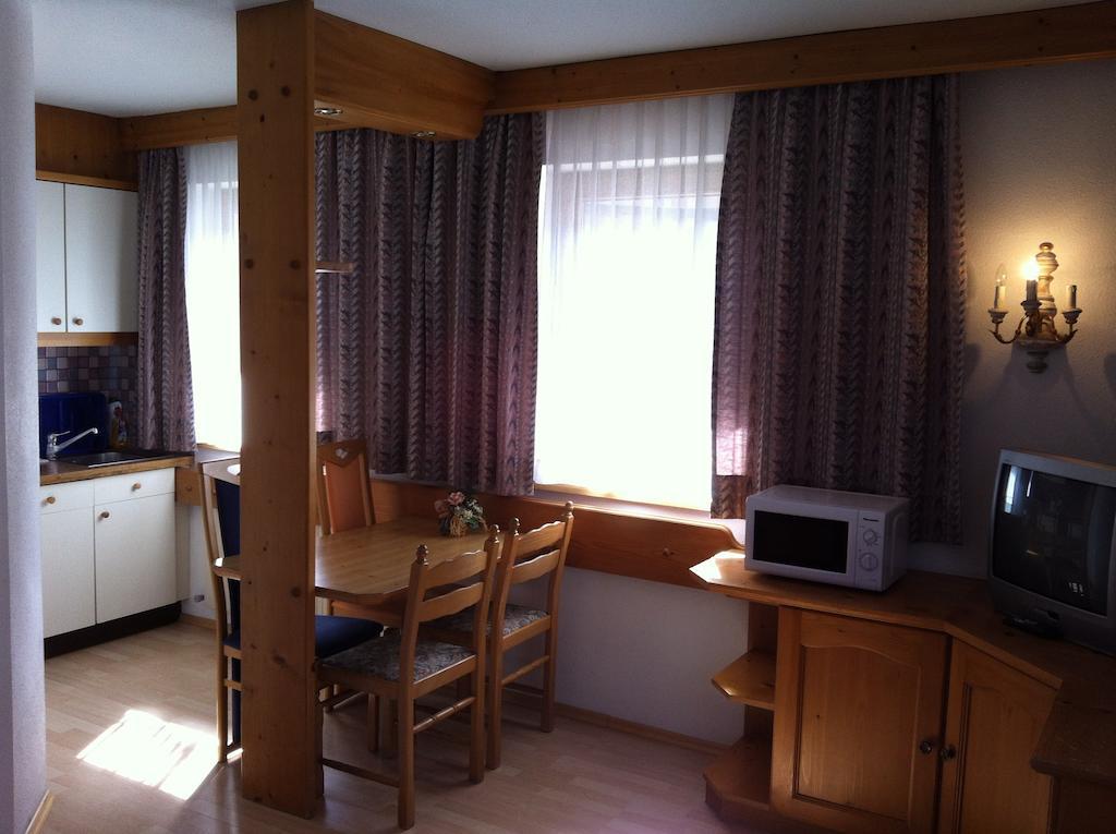 Hotel Garni Pfandl Neustift im Stubaital Chambre photo